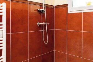 Regadera y secadora de cabello 