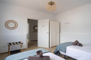 3 bedrooms, iron/ironing board, Internet
