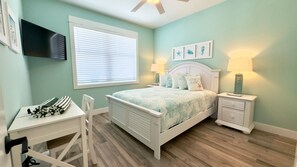 3 bedrooms, desk, iron/ironing board, free WiFi