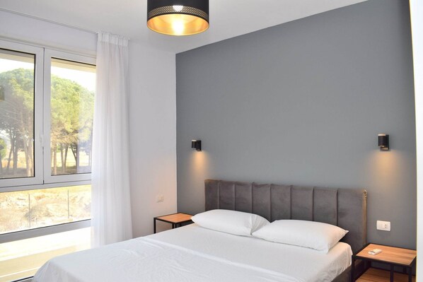 1 bedroom, iron/ironing board