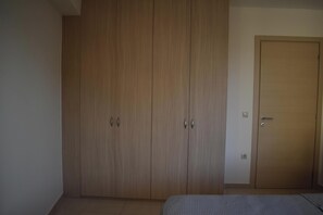 Comfort Apartment, City View | Wardrobe - Opsis The CityScape Apartment (Chania)