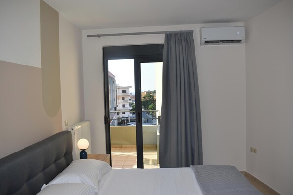 Blackout curtains, iron/ironing board, free WiFi, bed sheets - Opsis The CityScape Apartment (Chania)