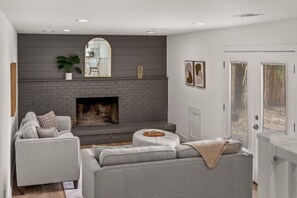 Smart TV, fireplace, ping pong