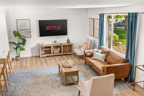 Smart TV, fireplace, ping pong