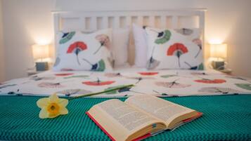 Apartment | 2 bedrooms, iron/ironing board