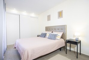 1 bedroom, iron/ironing board, free WiFi, bed sheets