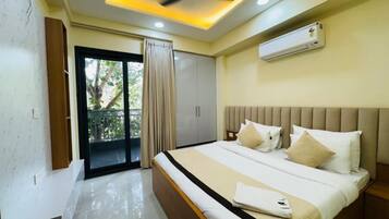 Premium bedding, down comforters, pillowtop beds, desk