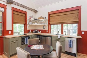 Fridge, oven, stovetop, dishwasher - The Cardinal at Buckhorn Hollow (McEwen)
