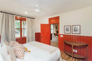 2 slaapkamers, een bureau, wifi, beddengoed