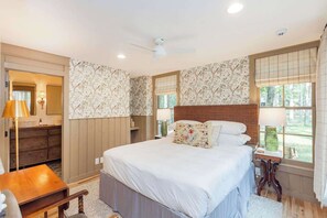 2 slaapkamers, een bureau, wifi, beddengoed