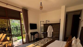 Luxury Double Room, Balcony, Garden View | In-room safe, blackout drapes, free WiFi