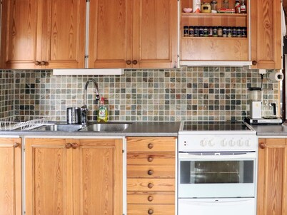 6 Person Holiday Home in Hjarnarp