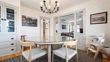 House, Multiple Beds, Patio, Garden View (Sandpiper - House & Cottage) | Dining