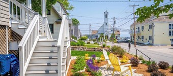 Steps to Beach & Downtown OGT - Screened in Porch