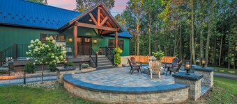 2 Miles from Blue Mountain Ski Resort & 2 Hours from New York City, Philadelphia & Lancaster with luxurious beds, pickleball, hot tub, fireplace, pool table & more