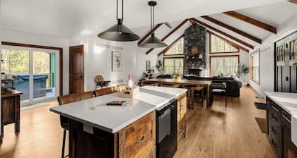 2 Miles from Blue Mountain Ski Resort & 2 Hours from New York City, Philadelphia & Lancaster with luxurious beds, pickleball, hot tub, fireplace, pool table & more
