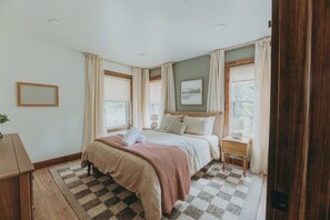 5 chambres, lit parapluie, draps fournis