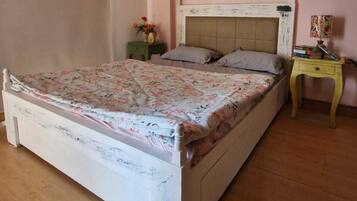 Luxury Room | Free WiFi