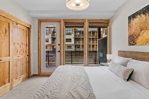 2 dormitorios, tabla de planchar con plancha, cuna de viaje y wifi