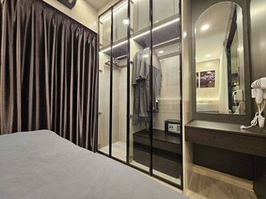 1 bedroom, iron/ironing board, Internet, bed sheets