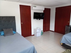 1 bedroom, Internet, bed sheets, wheelchair access