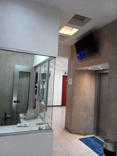 Habitacion disponible en centro de Monterrey