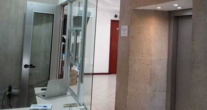 Habitacion disponible en centro de Monterrey