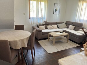 Smart TV y chimenea