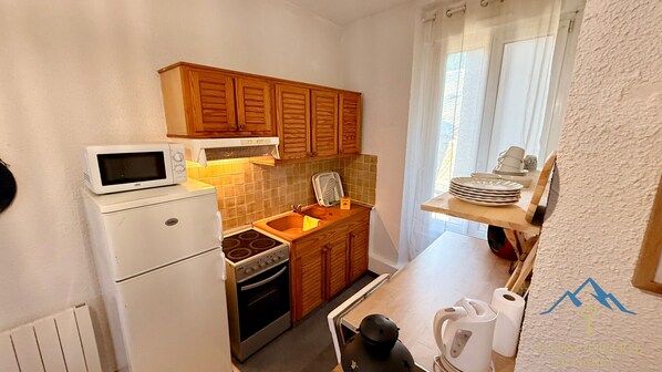 Fridge, microwave, oven, dishwasher - Villa Bleue 2 Le Mont Dore 5pers (Mont-Dore)