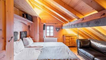 5 sovrum, strykjÀrn/strykbrÀda, wi-fi och sÀngklÀder