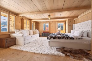 5 chambres, fer et planche à repasser, Wi-Fi, draps fournis