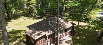 The Hideout - Cute, Peaceful, and Dog-Friendly Rustic Cabin on Au Sable River