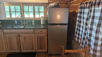 Microwave, oven, stovetop, coffee/tea maker