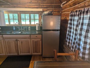 Four à micro-ondes, un four, surface de cuisson, cafetière-théière