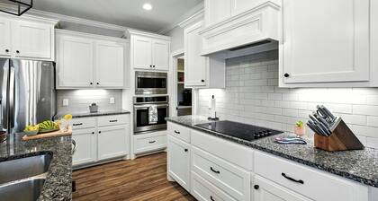 Casa Del Sol | Modern Sanctuary in Abilene