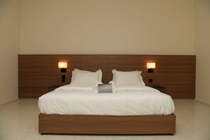 Soundproofing, iron/ironing board, free WiFi
