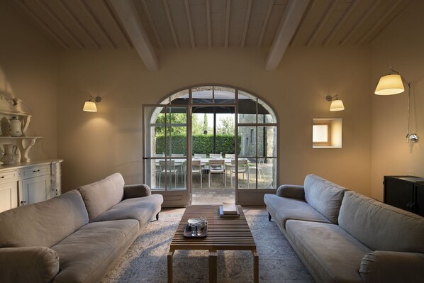 TV - Stunning villa for 18 people with A/C, private pool, WIFI and TV (Greve In Chianti)