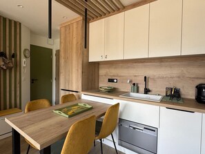 Fridge, microwave, dishwasher