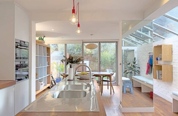 Microwave, oven, dishwasher