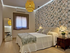 2 bedrooms, iron/ironing board, travel cot, free WiFi