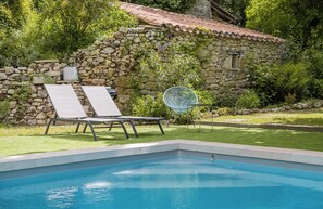 Outdoor pool - Gîte with swimming pool + Cabane Insolite - 6 to 8 people - Quiet -Nature (BELVEZE)