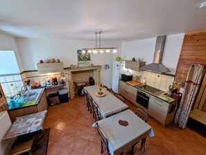 Fridge, microwave, dishwasher