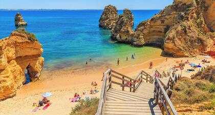 Contemporary townhouse in the centre of Lagos' old town