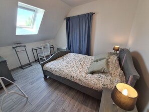 4 bedrooms, free WiFi, bed sheets