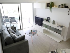 TV
