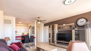 TV - Penthouse in Los Cristianos with Large Pools (Los Cristianos)