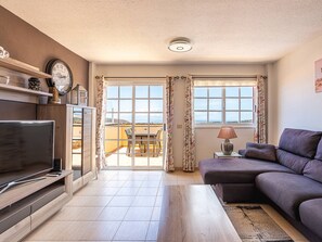 TV - Penthouse in Los Cristianos with Large Pools (Los Cristianos)