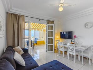 TV - Bright apartment in Costa Adeje, wifi, parking (Costa Adeje)