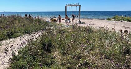 10 Minutes walk to Tofta beach and restaurants cozy cottage!