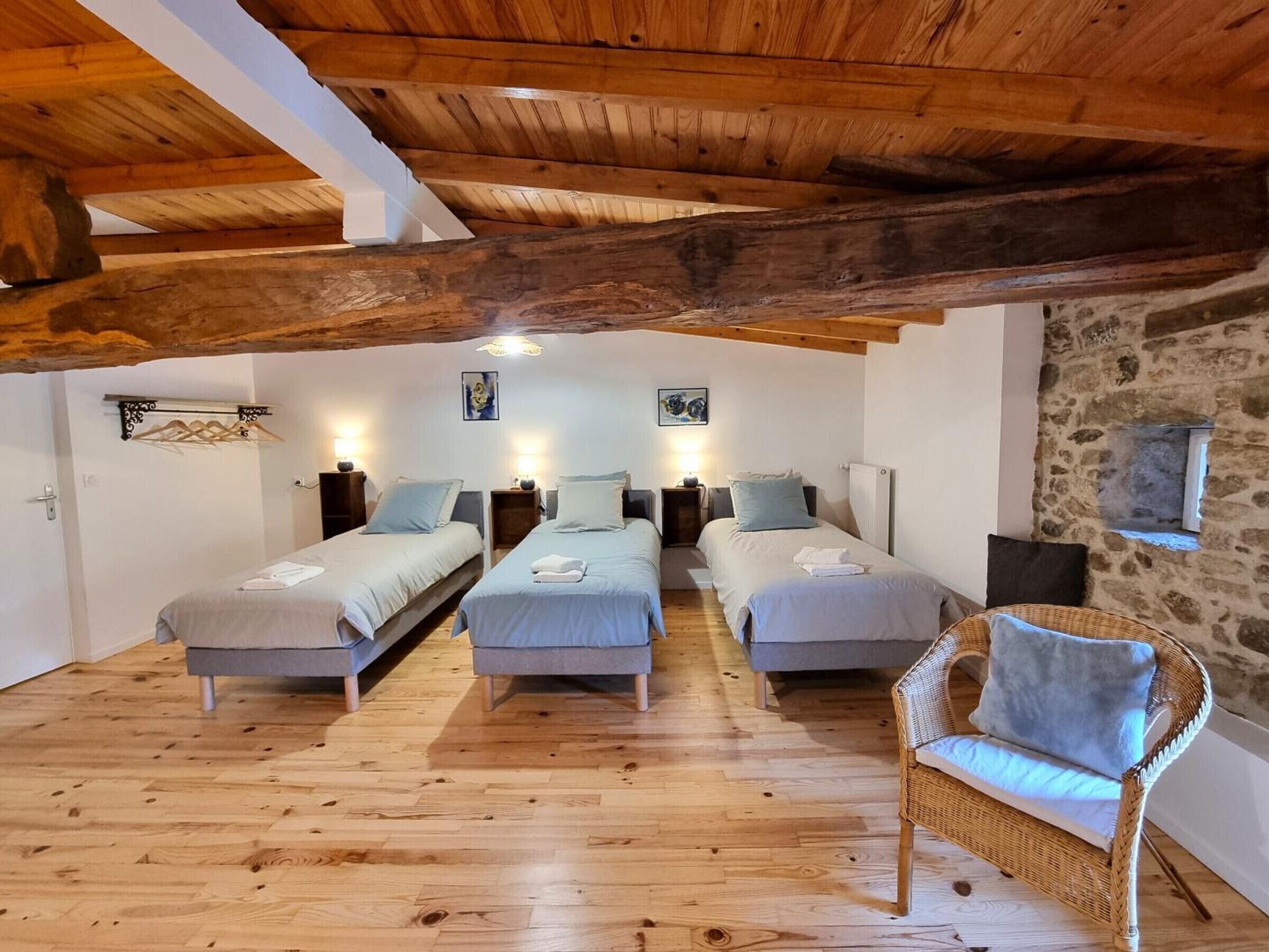 4 chambres, Wi-Fi gratuit, draps fournis